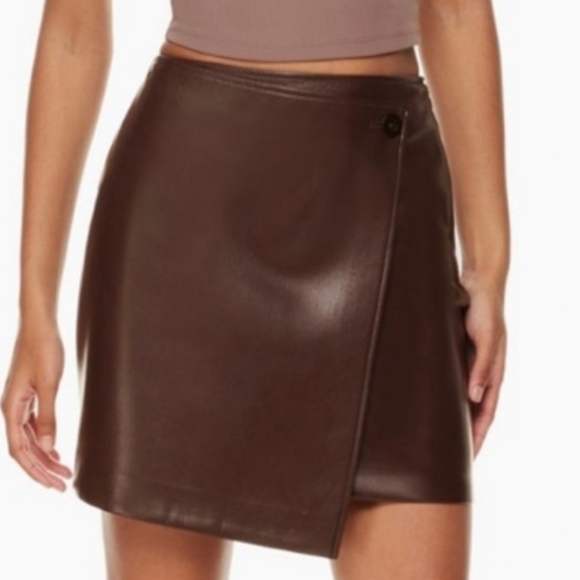 Aritzia (Babaton) Vicinity Skirt (Faux Leather) - Picture 2 of 5